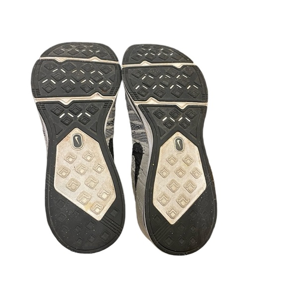 Nike Flyknit Trainer - Picture 3 of 6